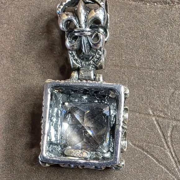 Silpada Uptown sterling silver pendant with a cubic zirconia stone‎ - Picture 5 of 6